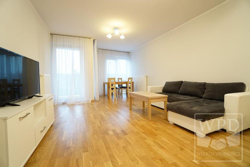 Modern Apartment-City Center-New Building-Garage ヴロツワフ エクステリア 写真