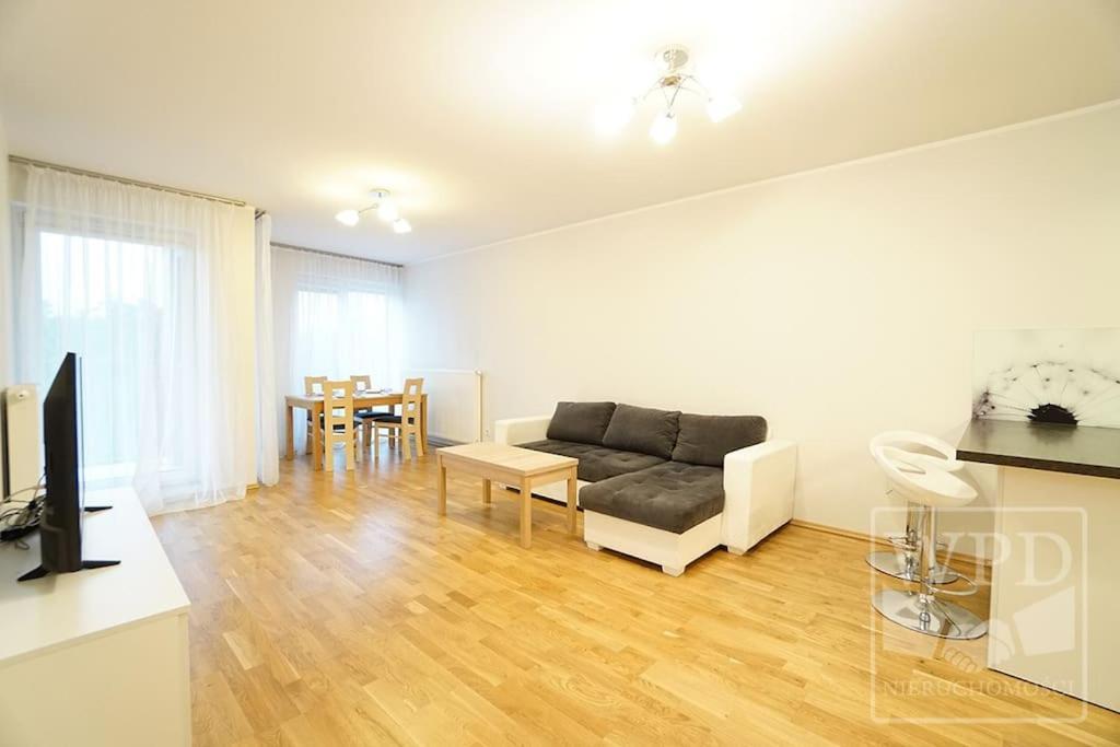 Modern Apartment-City Center-New Building-Garage ヴロツワフ エクステリア 写真